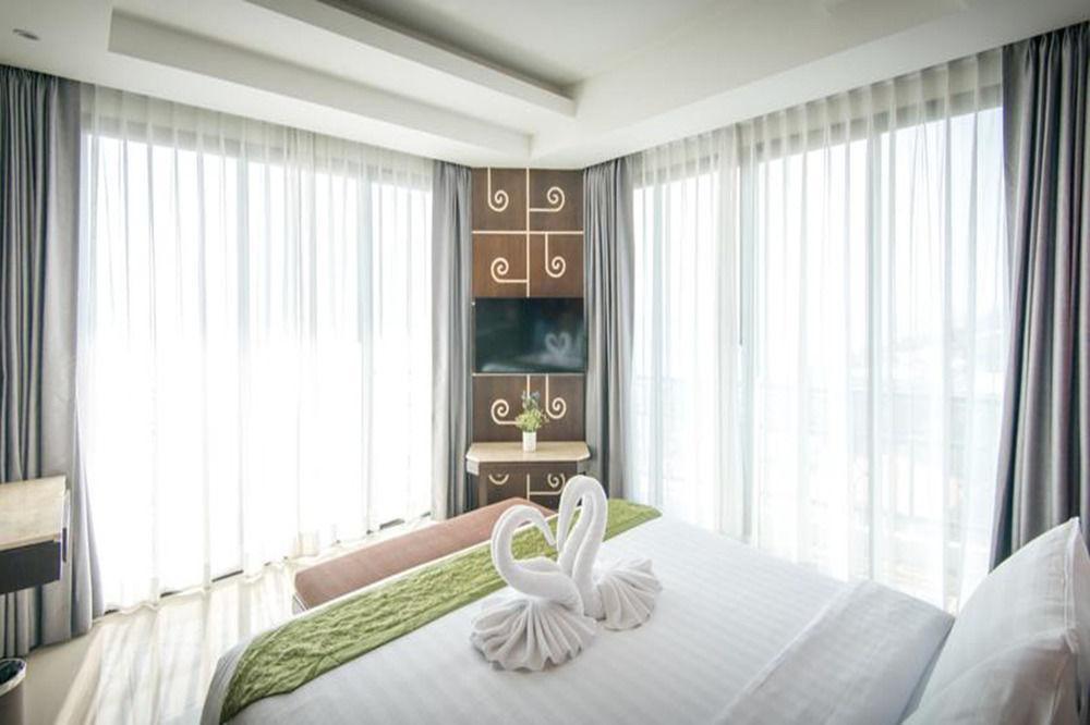 Bay Hotel